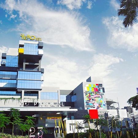 Yello Hotel Paskal Bandung Buitenkant foto